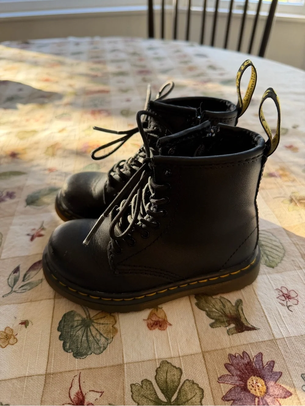 Little Kids Doc Martens - 8